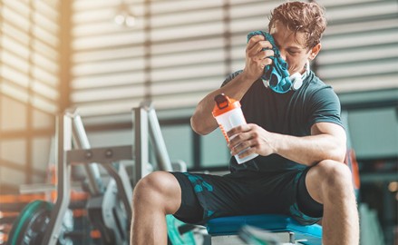 Après l’entraînement : BCAA ou whey ?