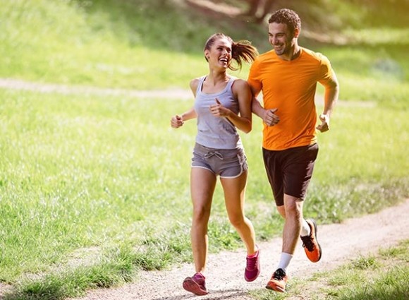 couple faisant du running